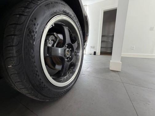 Black Clearcoat 2005 Ford Mustang Premium