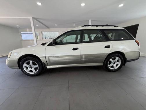 White Frost Pearl/Titanium Pearl 2004 Subaru Outback Base