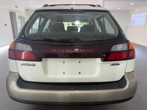 White Frost Pearl/Titanium Pearl 2004 Subaru Outback Base