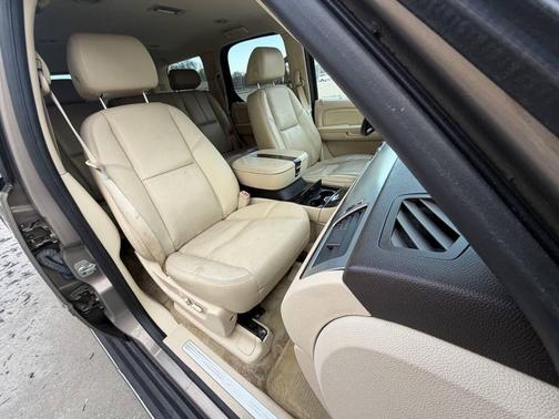 2007 Cadillac Escalade Base