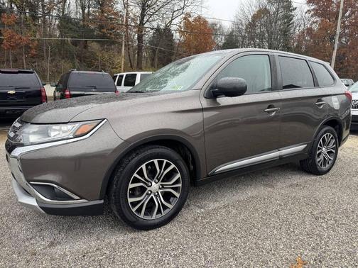 2017 Mitsubishi Outlander ES