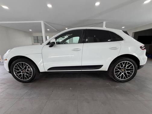 2017 Porsche Macan S