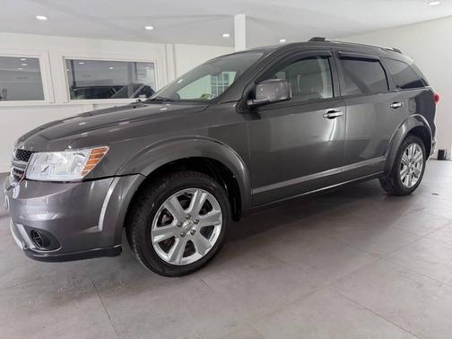Charcoal 2017 Dodge Journey SXT