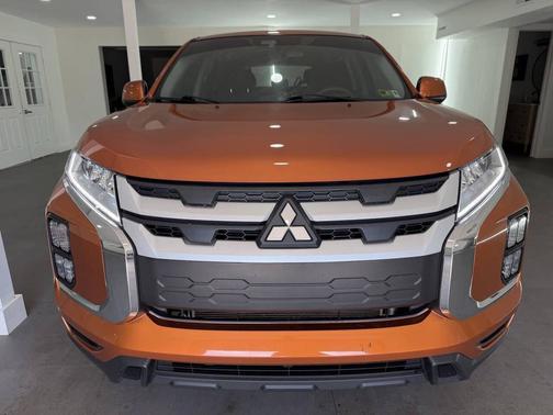 Orange Sunrise Metallic 2022 Mitsubishi Outlander Sport 2.0 SP