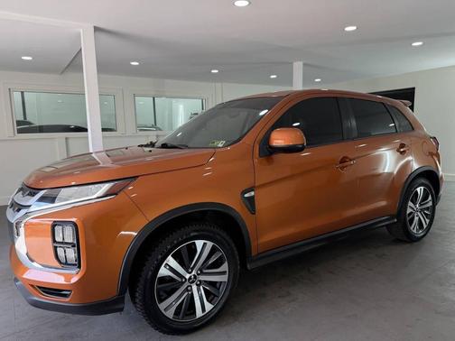 Orange Sunrise Metallic 2022 Mitsubishi Outlander Sport 2.0 SP