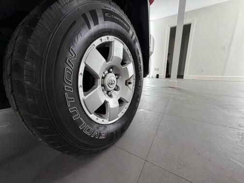 Titanium Metallic 2007 Toyota FJ Cruiser Base