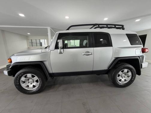 Titanium Metallic 2007 Toyota FJ Cruiser Base