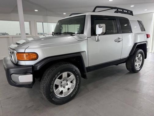 Titanium Metallic 2007 Toyota FJ Cruiser Base