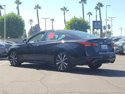 2022 Nissan Altima 2.5 SR