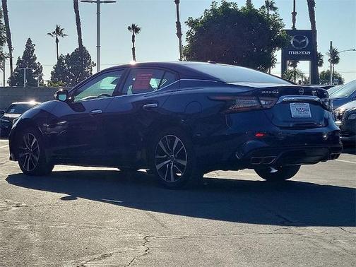 2023 Nissan Maxima SV