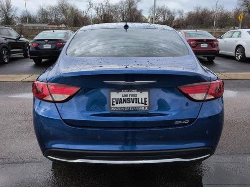 2015 Chrysler 200 Limited