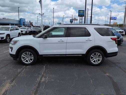 Oxford White 2018 Ford Explorer XLT