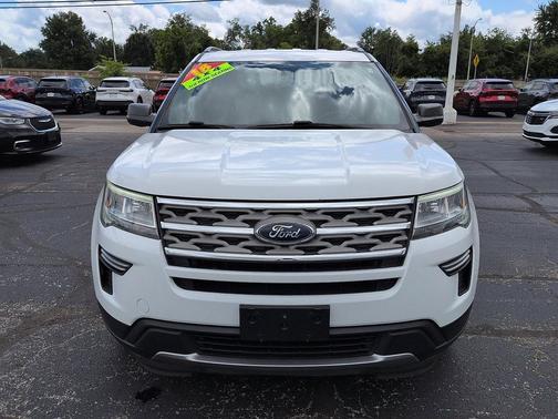 Oxford White 2018 Ford Explorer XLT