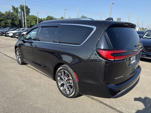 2021 Chrysler Pacifica Touring L