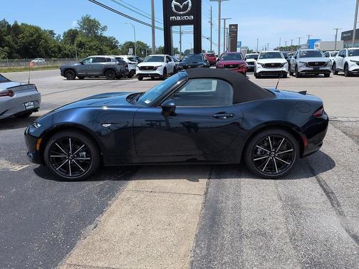 Deep Crystal Blue Mica 2026 Mazda MX-5 Miata Grand Touring