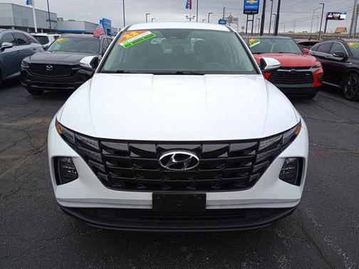2022 Hyundai TUCSON SE
