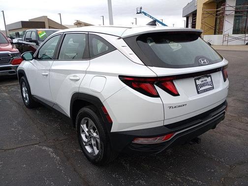 2022 Hyundai TUCSON SE