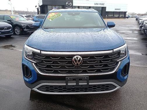 2025 Volkswagen Atlas Cross Sport 2.0T SE w/Technology 4MOTION