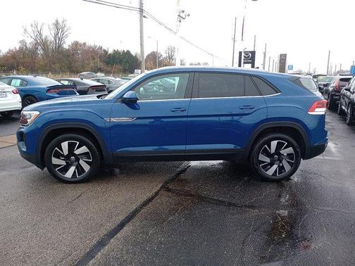 2025 Volkswagen Atlas Cross Sport 2.0T SE w/Technology 4MOTION