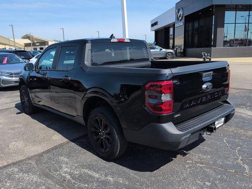 Shadow Black 2024 Ford Maverick XLT