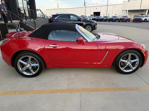 2009 Saturn Sky Red Line
