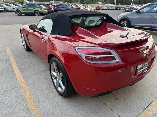 2009 Saturn Sky Red Line