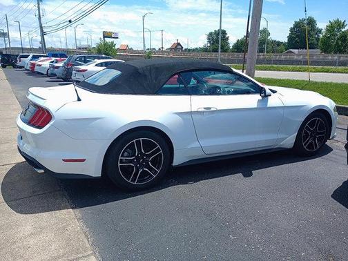 2022 Ford Mustang EcoBoost Premium