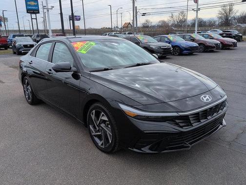 2024 Hyundai ELANTRA Limited