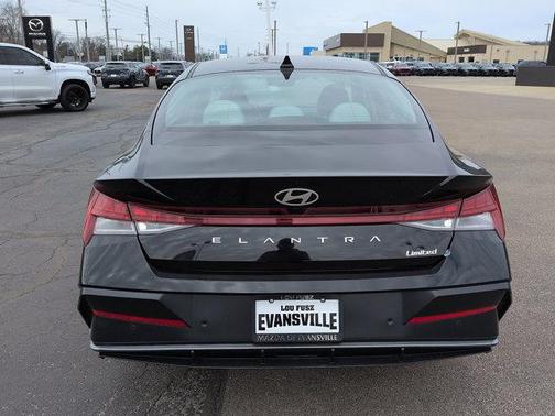2024 Hyundai ELANTRA Limited