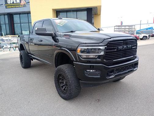 2022 RAM 2500 Laramie Crew Cab 4x4 6'4' Box