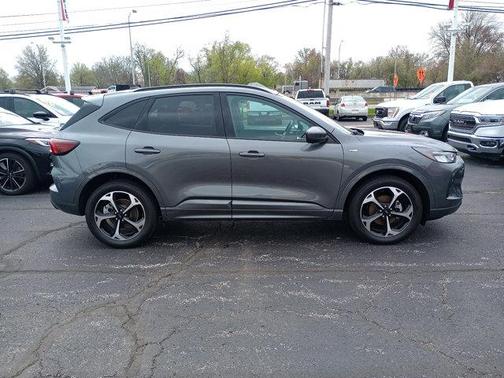 2024 Ford Escape ST-Line Select