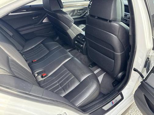 2015 BMW M5 Base