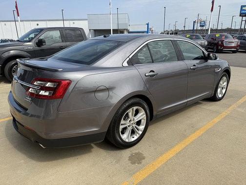 2014 Ford Taurus SEL