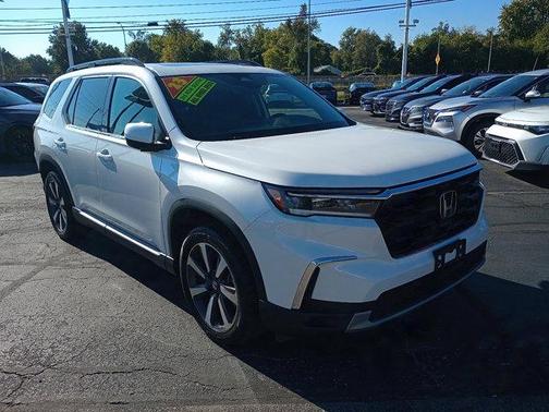 2023 Honda Pilot Touring 8-Passenger