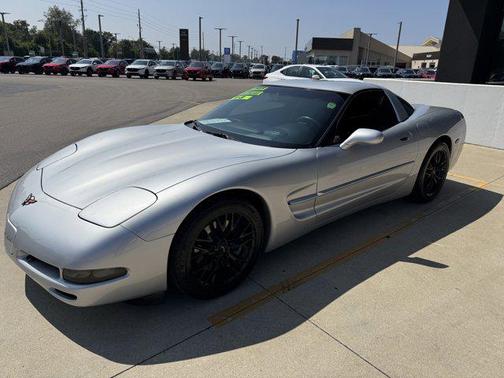 2000 Chevrolet Corvette Base