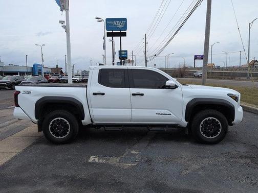 2024 Toyota Tacoma TRD Off Road