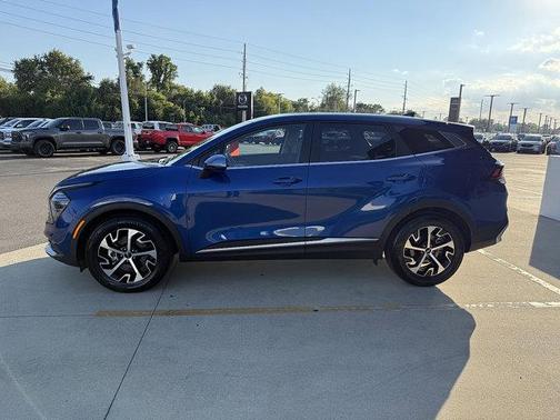 2025 Kia Sportage EX