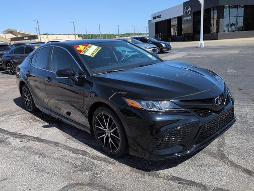 Midnight Black Metallic 2024 Toyota Camry SE