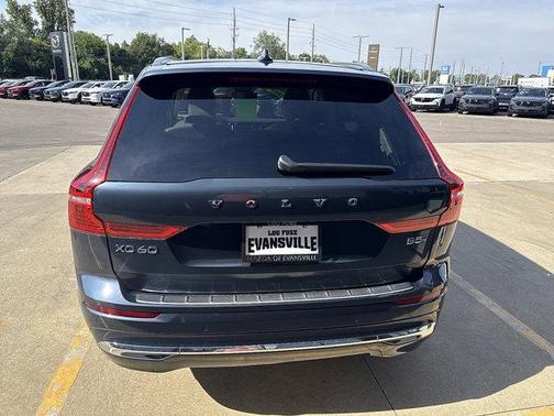2022 Volvo XC60 B5 Inscription