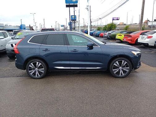 2022 Volvo XC60 B5 Inscription
