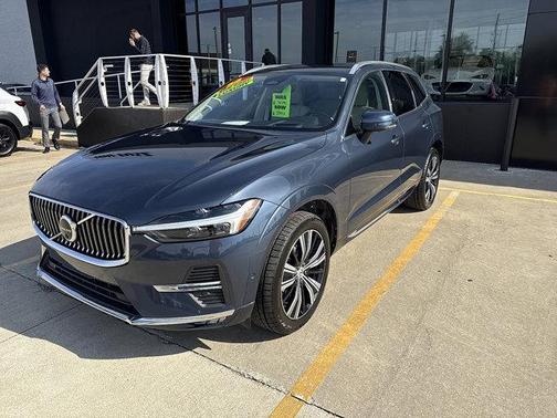 2022 Volvo XC60 B5 Inscription