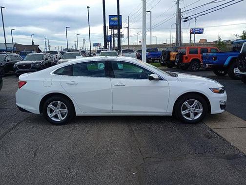 2024 Chevrolet Malibu FWD 1LT