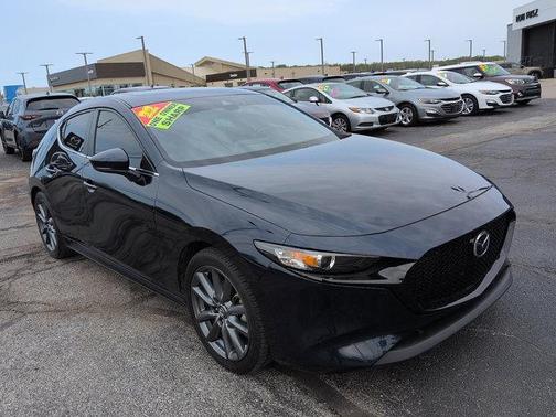 2022 Mazda Mazda3 FWD w/Preferred Package