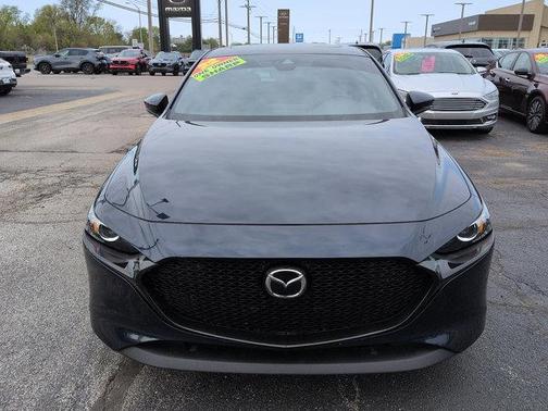 2022 Mazda Mazda3 FWD w/Preferred Package
