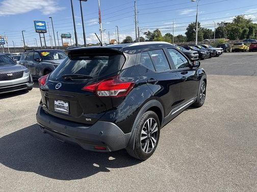 2020 Nissan Kicks SR