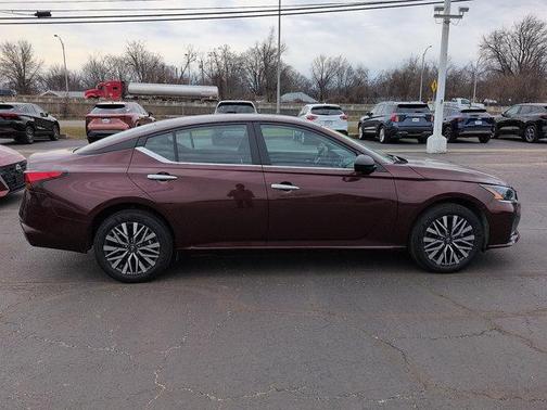 2025 Nissan Altima SV AWD