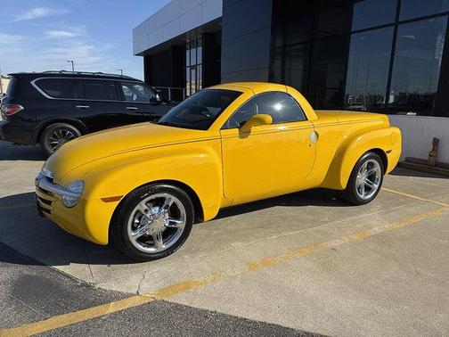 2004 Chevrolet SSR LS