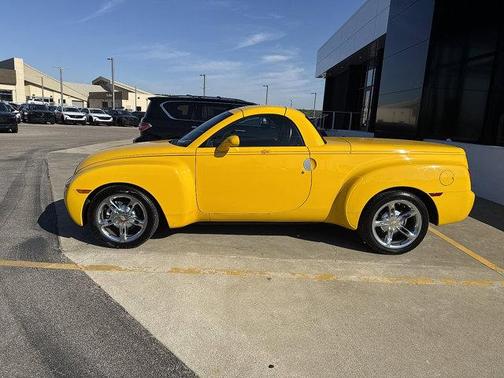 2004 Chevrolet SSR LS