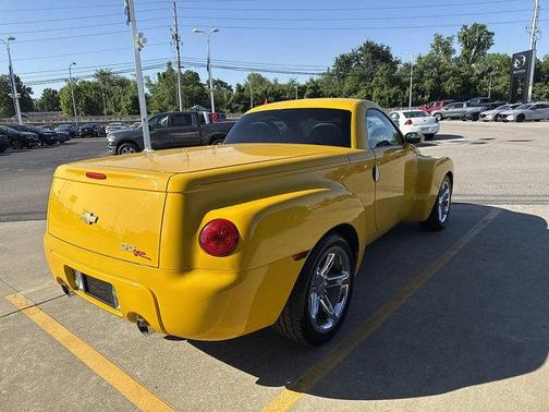 2004 Chevrolet SSR LS