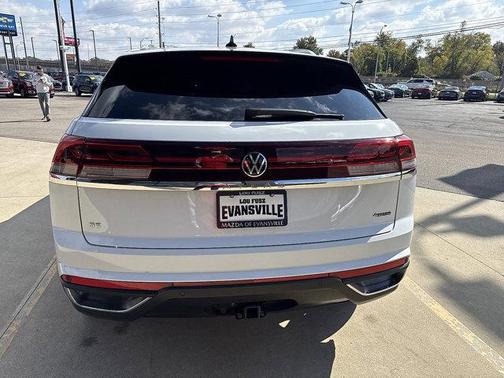 2025 Volkswagen Atlas Cross Sport 2.0T SE w/Technology 4MOTION